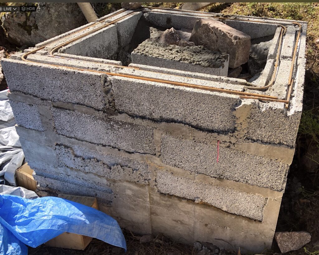 Pizzauunin harkko- ja betonioerustus