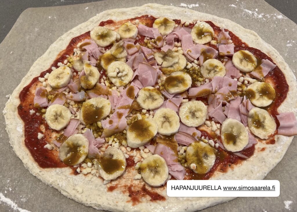 Pizza ennen paistamista